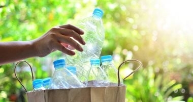 دراسة تربط بين "البلاستيك" و13% من وفيات "أمراض القلب" عالميًا