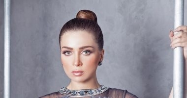 من تفاعل لابتعاد لرد على الجمهور.. قصة مى عز الدين على السوشيال ميديا