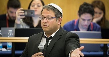 الحراس حالوا بينهما.. تفاصيل اشتباك بن غفير ورئيس الشاباك الإسرائيلى رونين بار