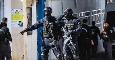 الاحتلال يعتقل 4 إسرائيليين بتهمة مساعدة فلسطينيين في الضفة الغربية