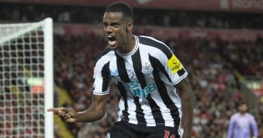 ليفربول ضد نيوكاسل يونايتد.. إيزاك يتصدر تشكيل الماكبايس فى نهائي كاراباو