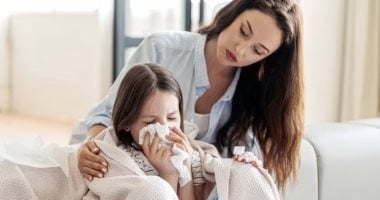مع تقلبات الطقس.. إزاي نحمي أطفالنا من النزلات المعوية وأدوار البرد