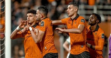 نهضة بركان يتقدم على شباب قسنطينة 2-0 فى الشوط الأول بالكونفدرالية.. فيديو