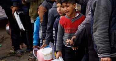 جيش الاحتلال يعلن إدخال 5 شاحنات تحمل مساعدات إنسانية إلى غزة