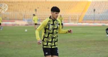 حكاية لاعب من الدرجة الثانية لدورى الأضواء.. عبد الكريم مصطفى موهبة فى الطريق