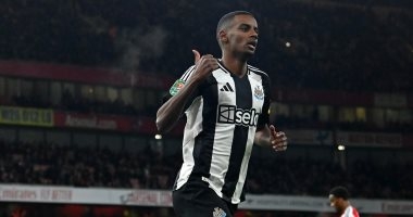 ليفربول ضد نيوكاسل يونايتد.. حصاد إيزاك فى 100 مباراة مع "الماكبايس"