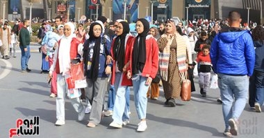 معرض القاهرة الدولي للكتاب يتخطى حاجز الخمسة ملايين زائر