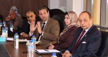 محافظ دمياط يناقش مخطط الدراسة التصميمية إنشاء ميناء صيد متكامل بعزبة البرج