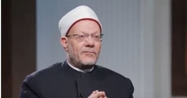 ما حكم الكلام فى الهاتف المحمول أثناء الطواف؟.. شوقى علام يجيب