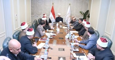 وزير الأوقاف يعقد اجتماعات عمل مكثفة لدراسة خطط وبرامج شهر رمضان