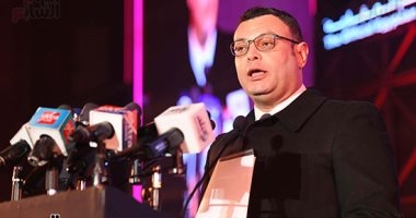 وزير الإسكان يتابع الموقف التنفيذى لمشروع خط المياه من محطة تحلية مياه البحر