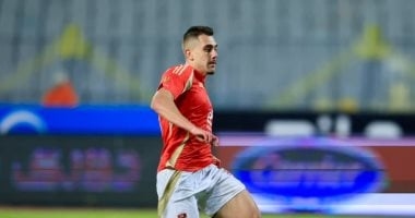 "جراديشار يتنازل عن رقم 10".. تعرف على أرقام قمصان نجوم الأهلى بالموسم الجديد