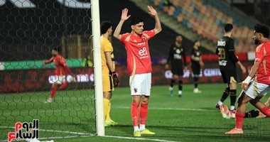 كولر يضع برنامجاً لتجهيز رباعي الأهلي لمواجهة الطلائع