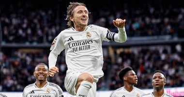 ألونسو يطالب ريال مدريد بتجديد عقد مودريتش