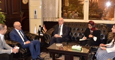 محافظ الأقصر يستقبل السفير الأسترالى لبحث التعاون بين الجانبين