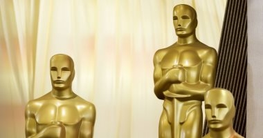 اللمسات الأخيرة قبل انطلاق حفل الأوسكار الـ97 بعد قليل.. صور