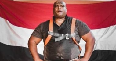 أشرف كابونجا يحطم الرقم القياسى ويسحب قطارا بوزن 279 طنا وهو صائم.. فيديو
