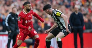 نيوكاسل يونايتد يباغت ليفربول بهدف في الشوط الأول بنهائي كاراباو.. فيديو