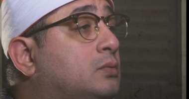 صوته يخترق القلوب.. آيات من القرآن الحكيم للقارئ الشيخ محمود الشحات أنور
