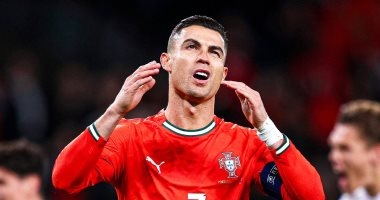 كريستيانو رونالدو يهدر ركلة جزاء لمنتخب البرتغال ضد الدنمارك.. فيديو