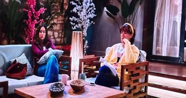 مسلسل عايشة الدور الحلقة 10.. داليا تقنع عايشة برحلة أسوان مع الجامعة