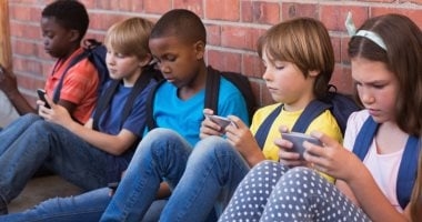 كيف تحمى طفلك من مخاطر الإنترنت فى خطوات؟