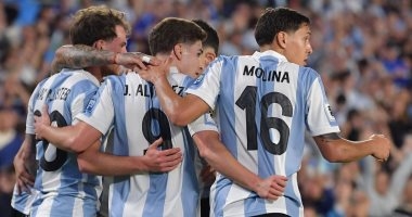 الأرجنتين تصعق البرازيل 3-1 بأول شوط احتفالا بتذكرة المونديال.. فيديو