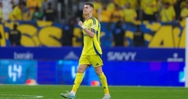 النصر ضد الخليج.. رونالدو وجها لوجه أمام محمد شريف في التشكيل الأساسي