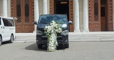 وصول جثمان ميشيل أُحد الكاتدرائية اليونانية بالإسكندرية.. فيديو وصور