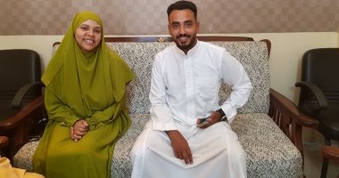 سائحة أمريكية تعلن اعتناقها الإسلام بالأقصر وسط فرحة كبيرة.. فيديو وصور