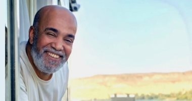 نجل سليمان عيد ينشر فيديو لوالده وهو يرقص ويصالح أهل النوبة.. فيديو
