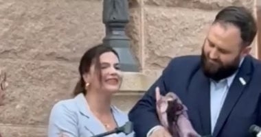 "لا مكان للإسلام هنا".. سياسية جمهورية تقتحم فعالية للمسلمين فى تكساس.. فيديو