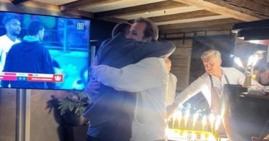 كيف احتفل هارى كين بأول لقب فى مسيرته بعد فوز بايرن ميونخ بالدورى.. فيديو