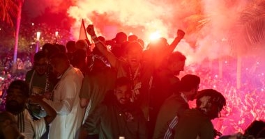 احتفالات الأهلي السعودي تجوب شوارع جدة بعد تحقيق لقب دوري أبطال آسيا.. صور