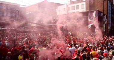 وزير الداخلية الفرنسى يعتذر لجماهير ليفربول عن أحداث نهائي دوري أبطال أوروبا