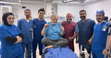 أشرف فايق بعد جراحة تركيب دعامات بالقلب: الحمد لله على نعمة الصحة