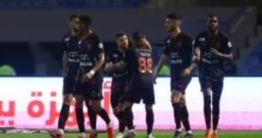 الرياض يهزم الخليج بريمونتادا قاتلة بمشاركة محمد شريف فى الدورى السعودى