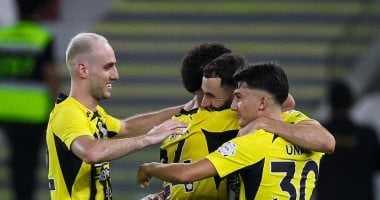 اتحاد جدة يدك الفيحاء بثلاثية بنزيما والنيران الصديقة في الدوري السعودي