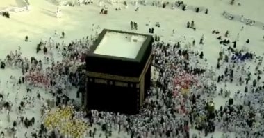 شاهد طواف طلائع الحجاج فى الحرم المكى