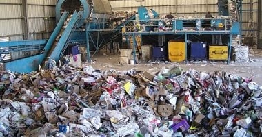 احذر.. غرامات تصل إلى 100 ألف جنيه بسبب التخلص غير الآمن من المخلفات