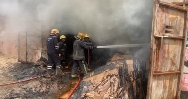 السيطرة على حريق مخزن تبن بالشرقية