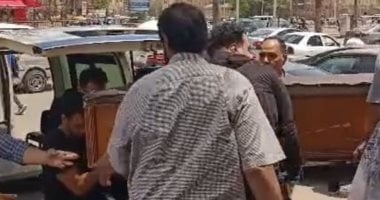 تشييع جثمان الضحية منة أيمن إحدى ضحايا حادث انفجار خط غاز أكتوبر.. صور