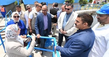 وزير الإسكان ومحافظ الشرقية يتابعان سير العمل بمنظومتى مياه الشرب والصرف بالمحافظة