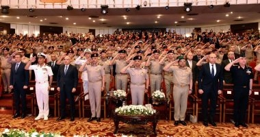 وزير الدفاع يشهد مناقشة البحث الرئيسى لهيئة البحوث العسكرية.. فيديو