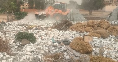 تنفيذ 124 قرار إزالة على مساحة 7.5 أفدنة فى كفر الشيخ