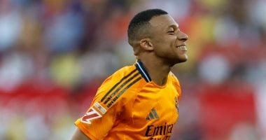 ريال مدريد يحسم مواجهة إشبيلية بثنائية في الدوري الإسباني.. فيديو