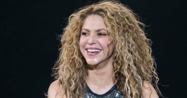 طلعت لسانها للجمهور.. شاكيرا تتعرض لموقف محرج على المسرح بكندا.. فيديو