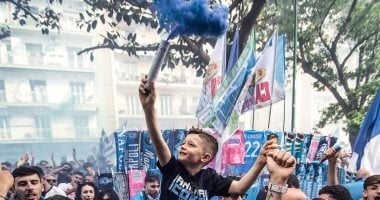 رياضة عالمية / نابولى ضد كاليارى.. استقبال جنونى من جماهير الجنوب للفريق لحظة وصوله (فيديو)