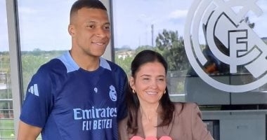 مبابي يتسلّم جائزة أفضل لاعب فى ريال مدريد هذا الموسم 2025