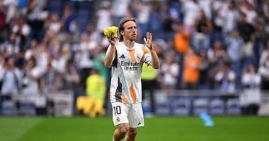 مدرب ميلان يعلن انضمام مودريتش إلى الروسونيري بعد كأس العالم للأندية